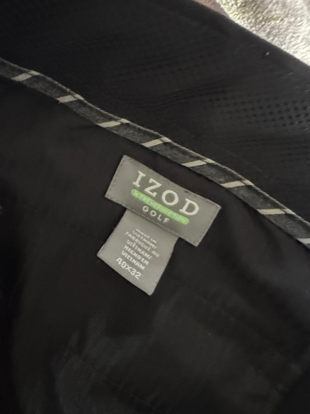 Izod Golf black slacks 40x32 never worn sleek office-to-course style
